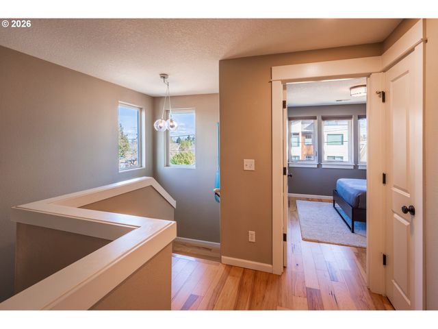 5527 Ne 13TH Ave, Portland, OR 97211