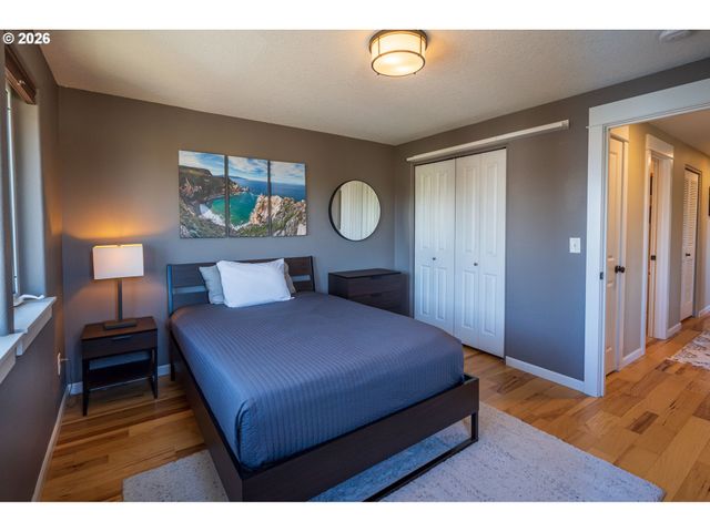 5527 Ne 13TH Ave, Portland, OR 97211