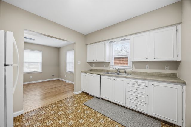 3711 37th Street, Des Moines, IA 50310