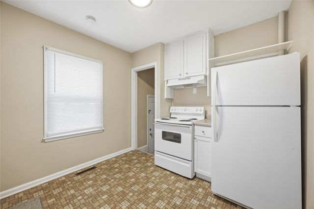 3711 37th Street, Des Moines, IA 50310