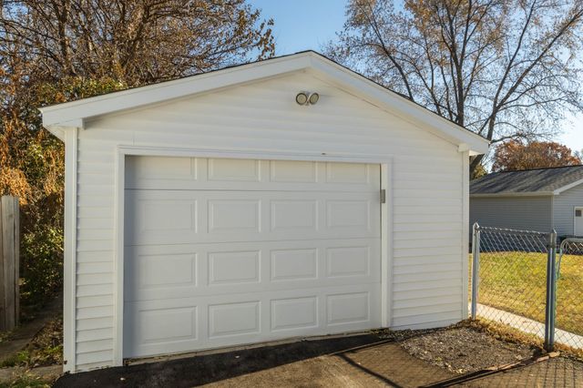 3711 37th Street, Des Moines, IA 50310