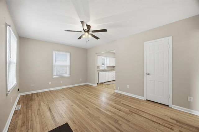 3711 37th Street, Des Moines, IA 50310