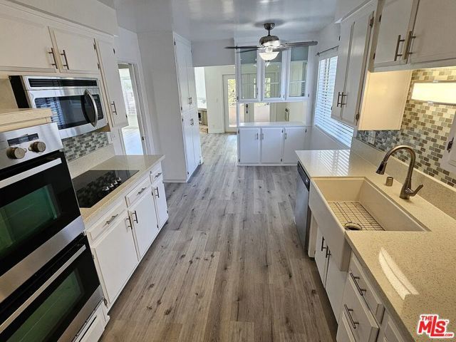 2130 N Beachwood Drive, Los Angeles, CA 90068