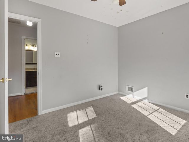 9230 MIMOSA DR, La Plata, MD 20646