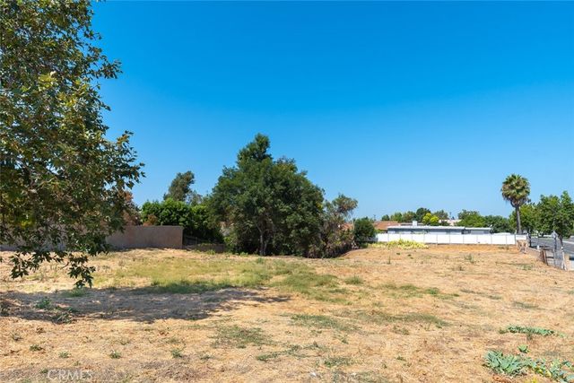 5001 Siesta Lane and Yorba Linda Blvd, Yorba Linda, CA 92886