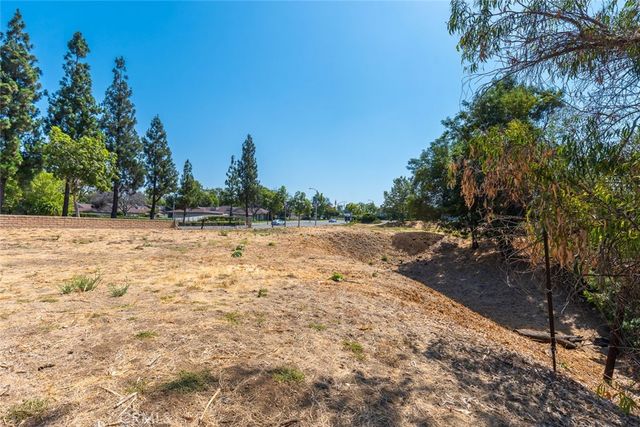 5001 Siesta Lane and Yorba Linda Blvd, Yorba Linda, CA 92886