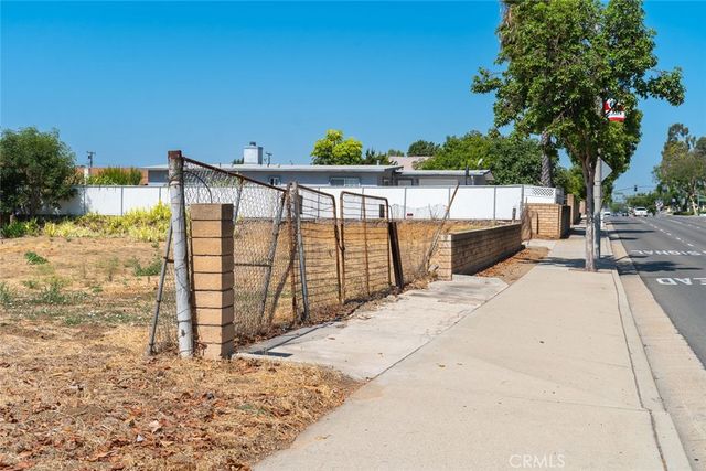 5001 Siesta Lane and Yorba Linda Blvd, Yorba Linda, CA 92886