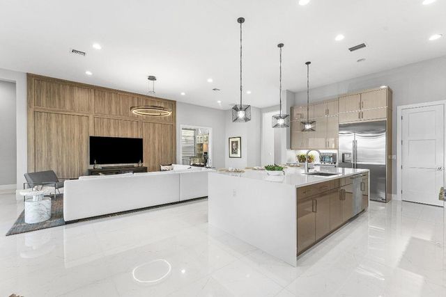 13198 Faberge Place, Palm Beach Gardens, FL 33418