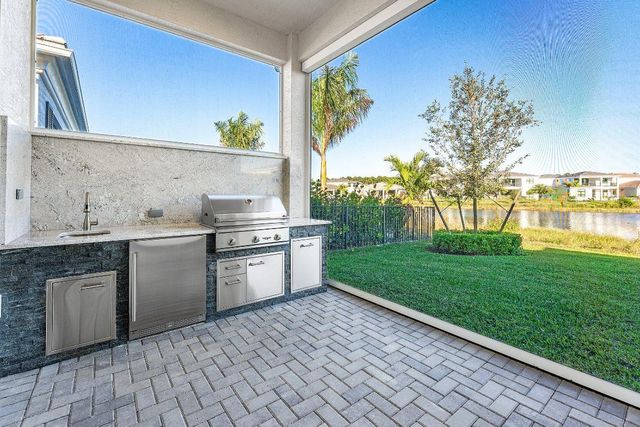 13198 Faberge Place, Palm Beach Gardens, FL 33418