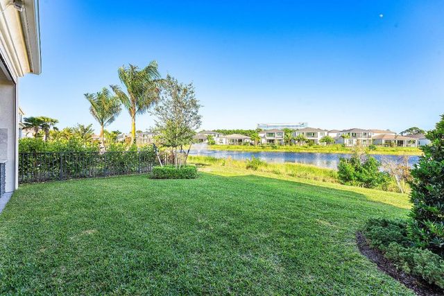 13198 Faberge Place, Palm Beach Gardens, FL 33418