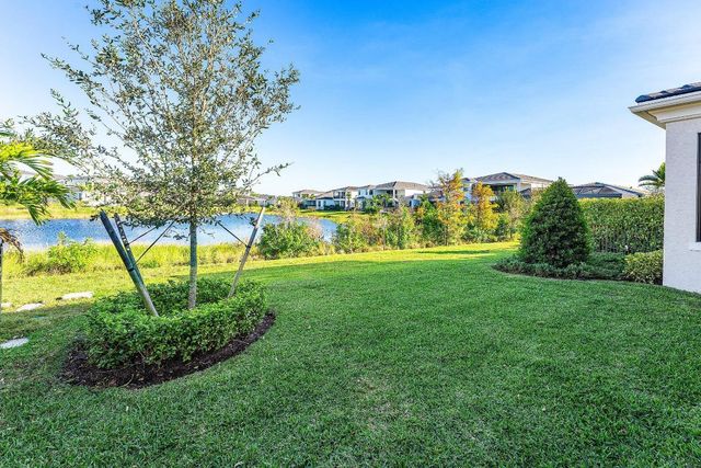 13198 Faberge Place, Palm Beach Gardens, FL 33418