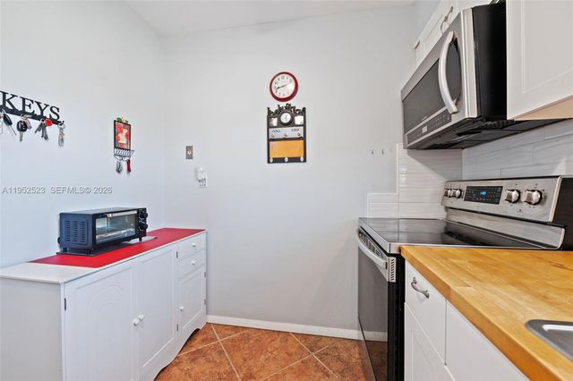 2772 Dudley Drive E D, West Palm Beach, FL 33415