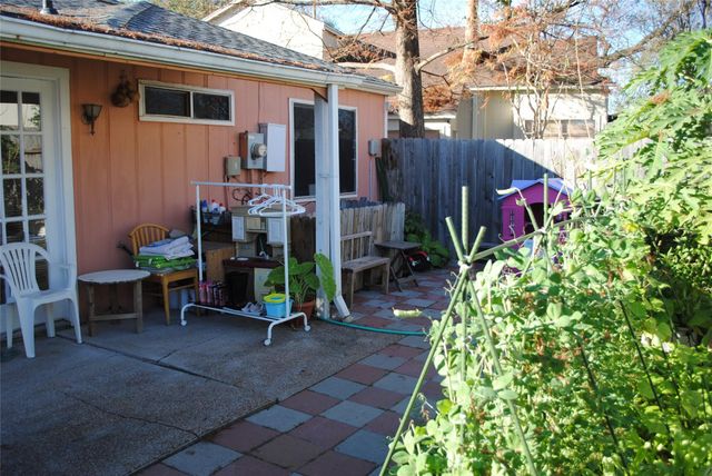 11552 Springshire Drive, Houston, TX 77066