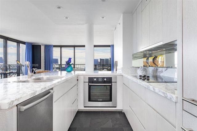 555 NE 15th St 20A, Miami, FL 33132