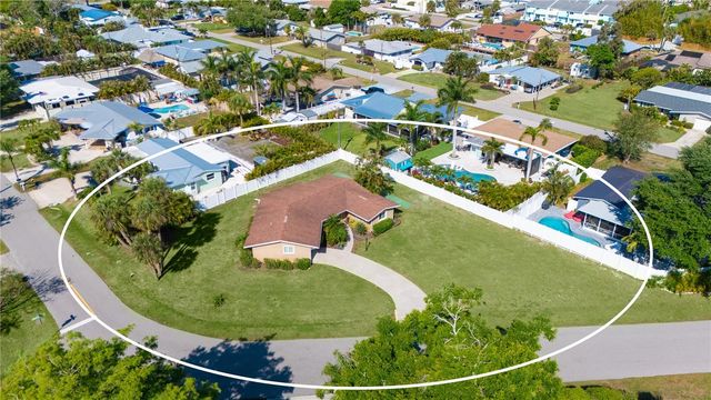 6620 AVENUE C, Sarasota, FL 34231