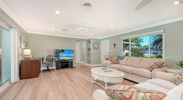 6620 AVENUE C, Sarasota, FL 34231