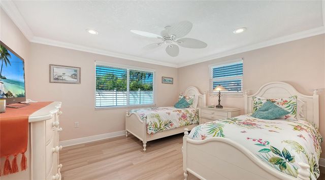 6620 AVENUE C, Sarasota, FL 34231