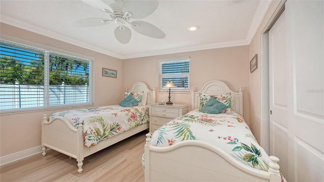 6620 AVENUE C, Sarasota, FL 34231