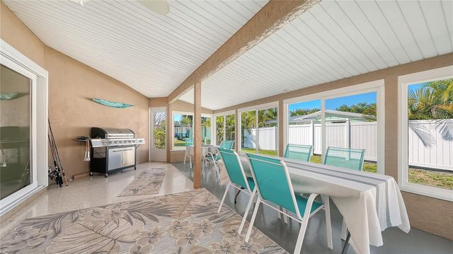 6620 AVENUE C, Sarasota, FL 34231