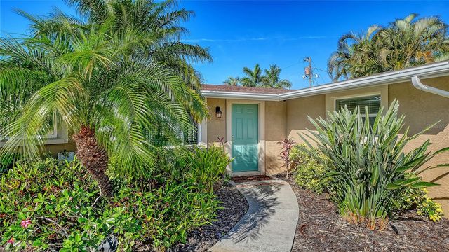 6620 AVENUE C, Sarasota, FL 34231