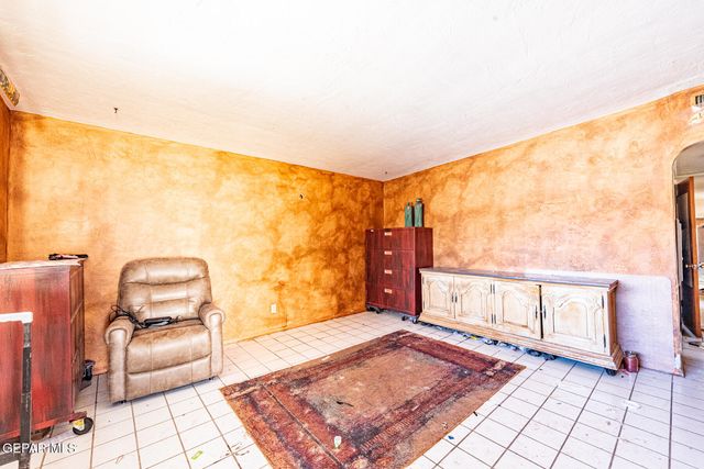 6240 PAPAGO Road, El Paso, TX 79905