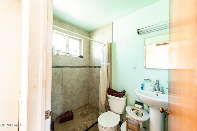 6240 PAPAGO Road, El Paso, TX 79905