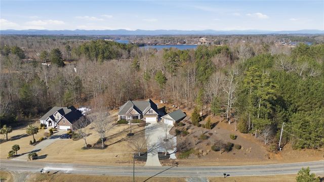 9069 Fairview Church Road, Seneca, SC 29672