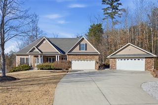 9069 Fairview Church Road, Seneca, SC 29672