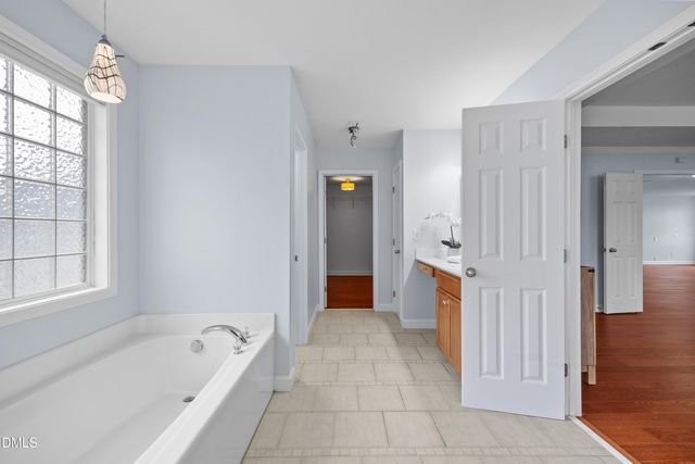 2813 Carriage Meadows Drive, Wake Forest, NC 27587