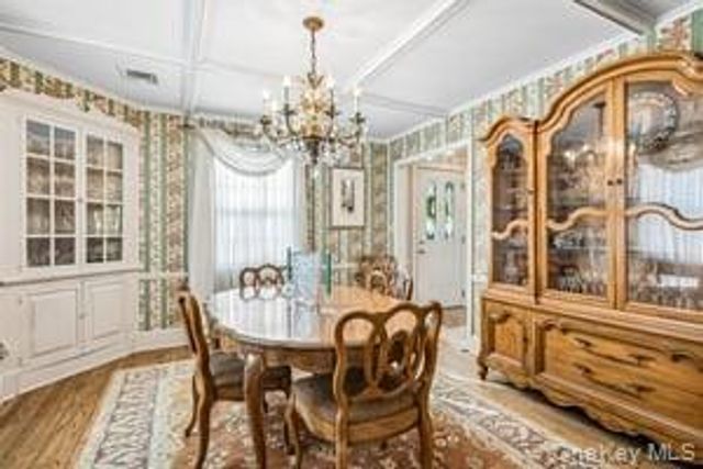 49 Ogden Avenue, East Williston, NY 11596