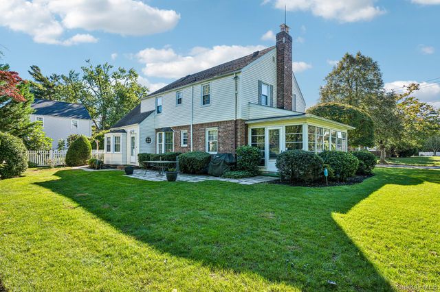 49 Ogden Avenue, East Williston, NY 11596