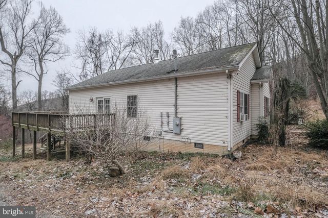 1195 SHANGRI LA RD, Bentonville, VA 22610