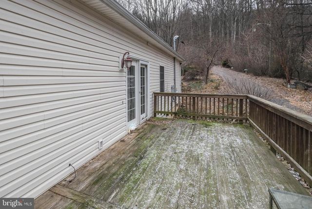 1195 SHANGRI LA RD, Bentonville, VA 22610