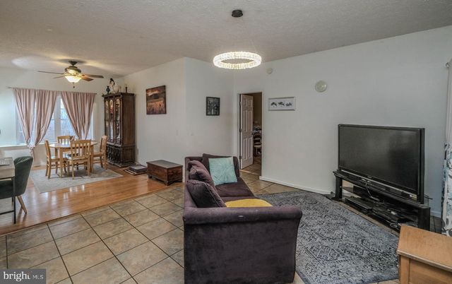 1195 SHANGRI LA RD, Bentonville, VA 22610