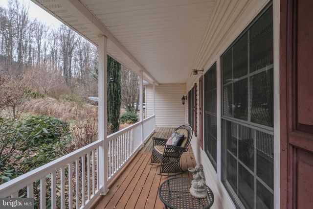 1195 SHANGRI LA RD, Bentonville, VA 22610