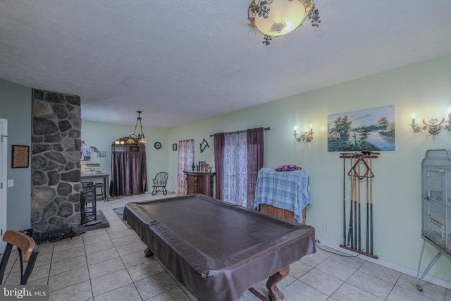 1195 SHANGRI LA RD, Bentonville, VA 22610