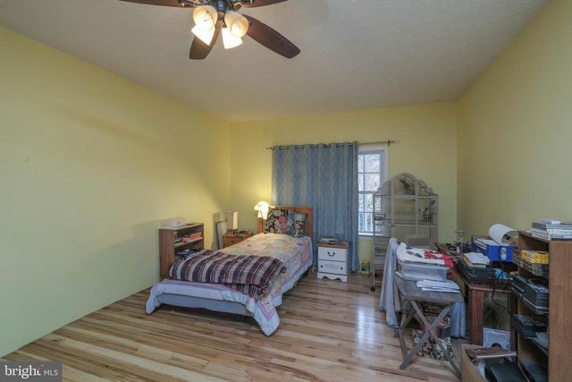 1195 SHANGRI LA RD, Bentonville, VA 22610