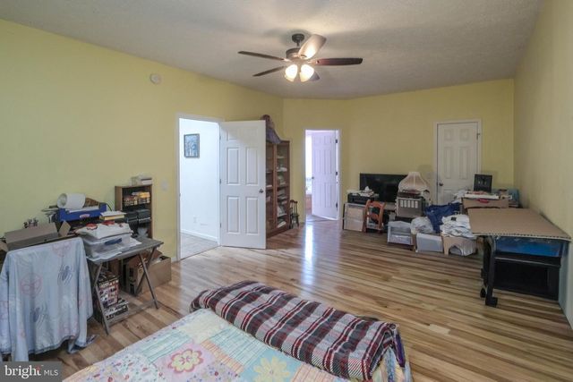 1195 SHANGRI LA RD, Bentonville, VA 22610