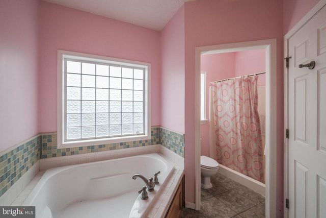 1195 SHANGRI LA RD, Bentonville, VA 22610