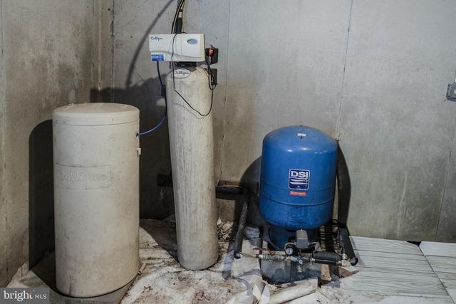 1195 SHANGRI LA RD, Bentonville, VA 22610