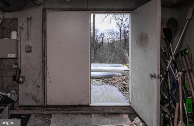 1195 SHANGRI LA RD, Bentonville, VA 22610