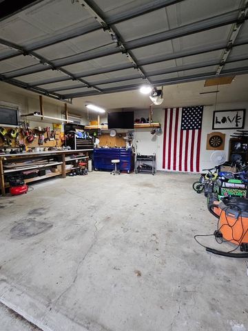 18712 Hidden Valley Rd, Hidden Valley Lake, CA 95467