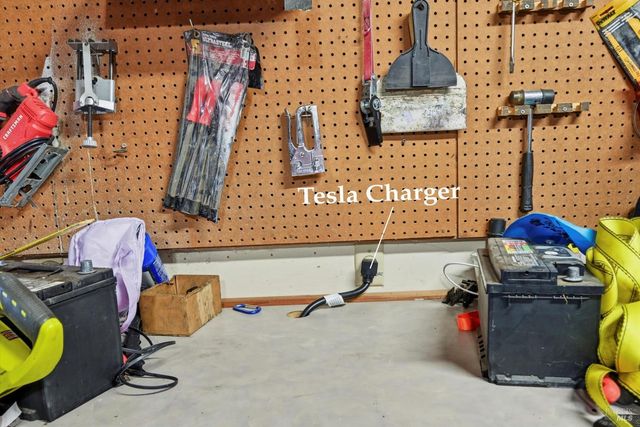 18712 Hidden Valley Rd, Hidden Valley Lake, CA 95467