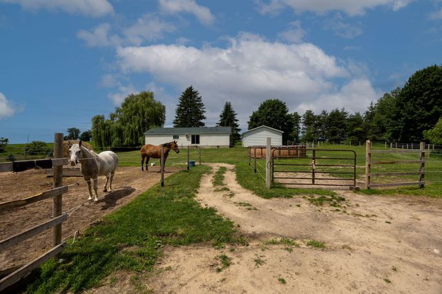 5110 N Cedar Lake Road NE, Edmore, MI 48829