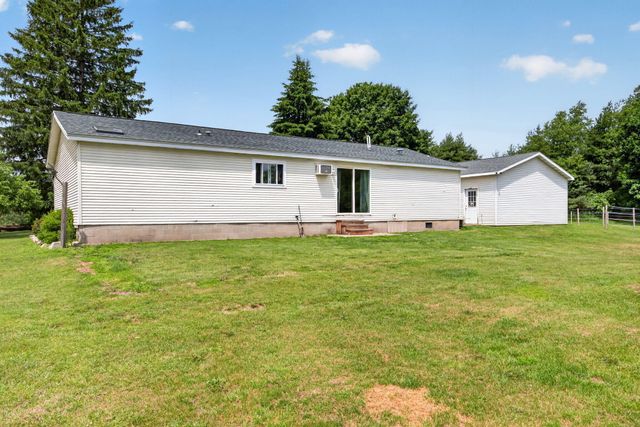 5110 N Cedar Lake Road NE, Edmore, MI 48829