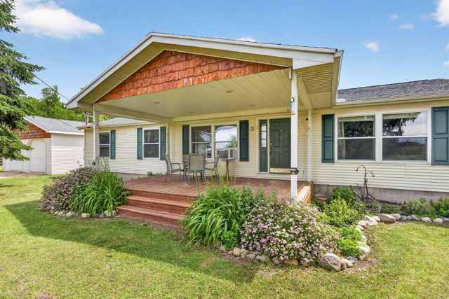 5110 N Cedar Lake Road NE, Edmore, MI 48829