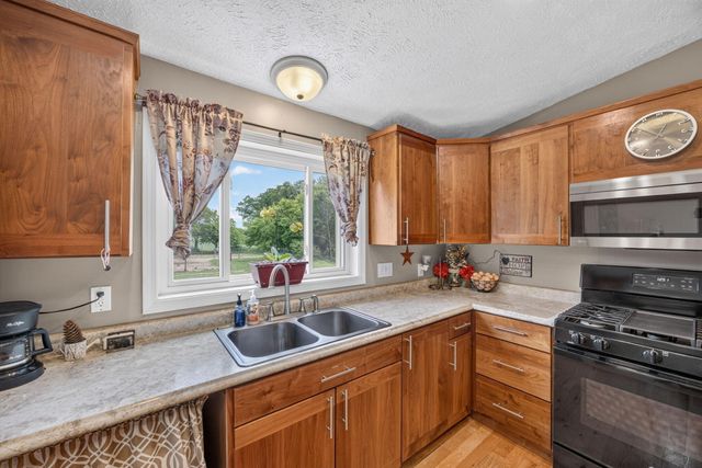 5110 N Cedar Lake Road NE, Edmore, MI 48829