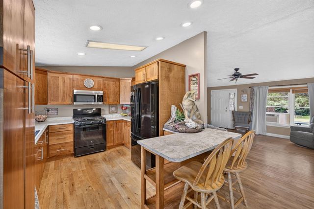 5110 N Cedar Lake Road NE, Edmore, MI 48829