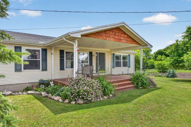 5110 N Cedar Lake Road NE, Edmore, MI 48829