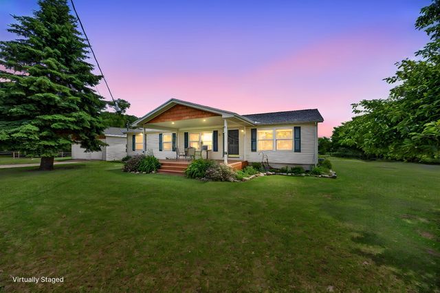5110 N Cedar Lake Road NE, Edmore, MI 48829